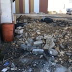 Source de pollution gravats et taches noirâtres Source de pollution gravats et taches noirâtres